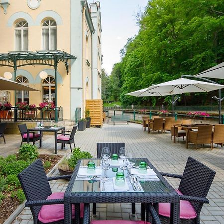 Villa Basileia Riverside Karlovy Vary Bagian luar foto
