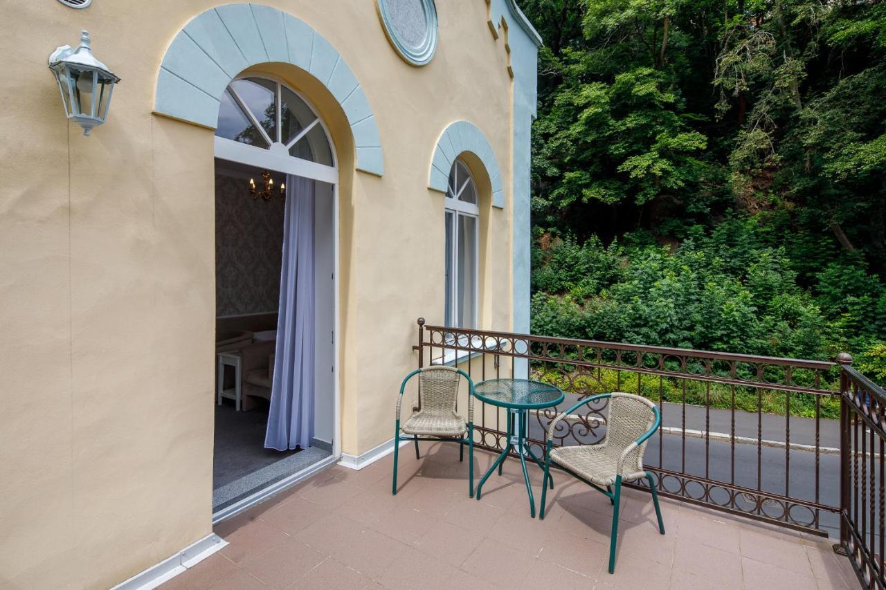 Villa Basileia Riverside Karlovy Vary Bagian luar foto