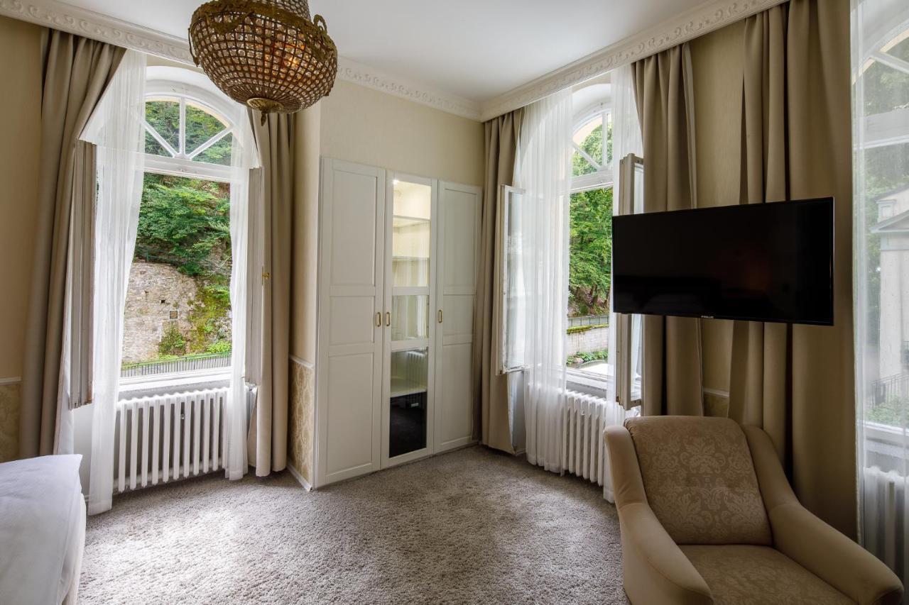 Villa Basileia Riverside Karlovy Vary Bagian luar foto